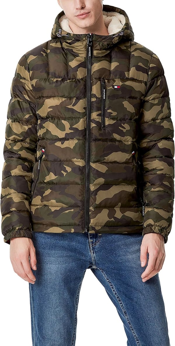 Tommy Hilfiger Mens Midweight Sherpa Lined Hooded Water Resistant Puffer JacketCamouflage