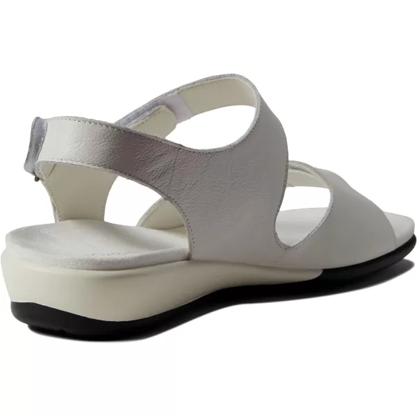 Easy Spirit Womens Hartwell Flat Sandals