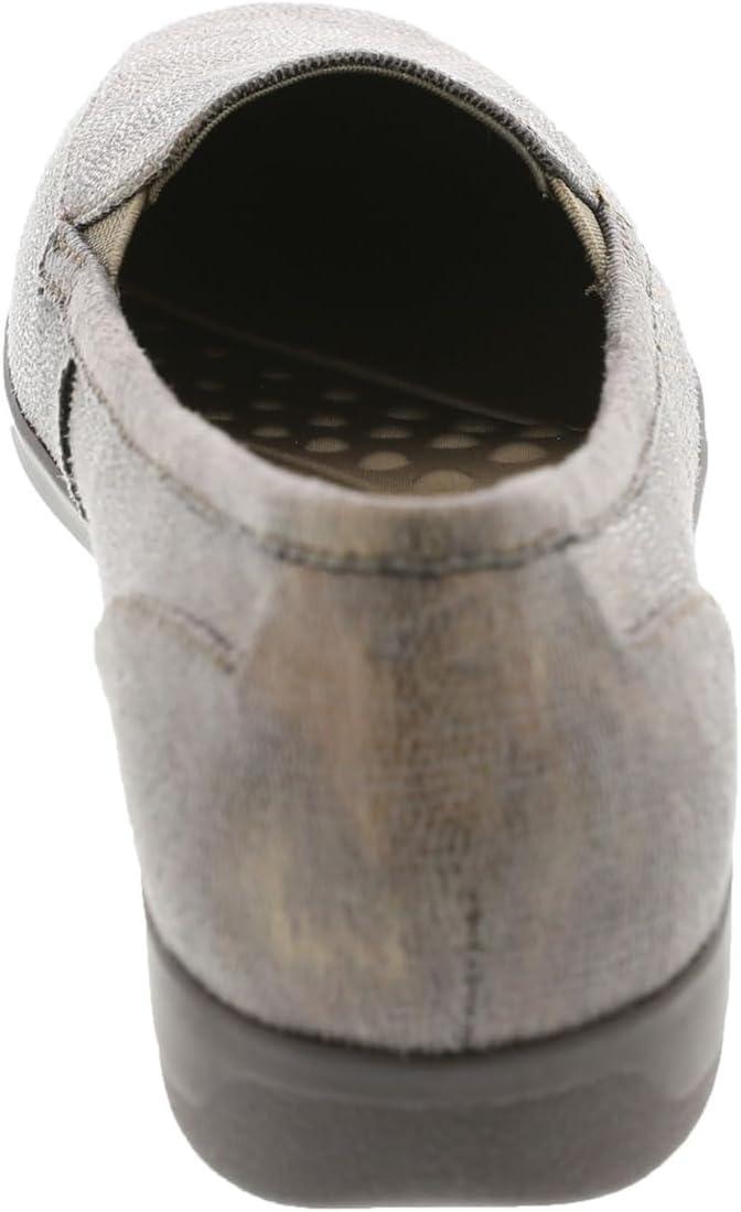imageEasy Spirit Womens Devitt10 LoaferGoldpewtermultilizard