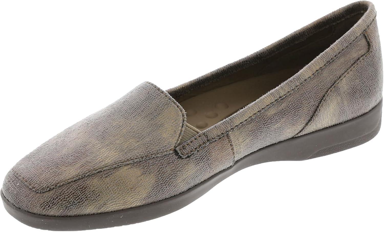 imageEasy Spirit Womens Devitt10 LoaferGoldpewtermultilizard