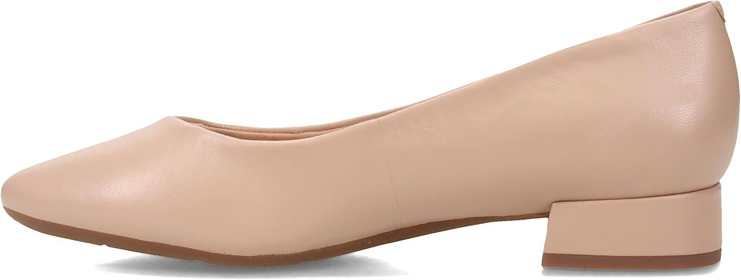 imageEasy Spirit Womens Caldise PumpLatte 101