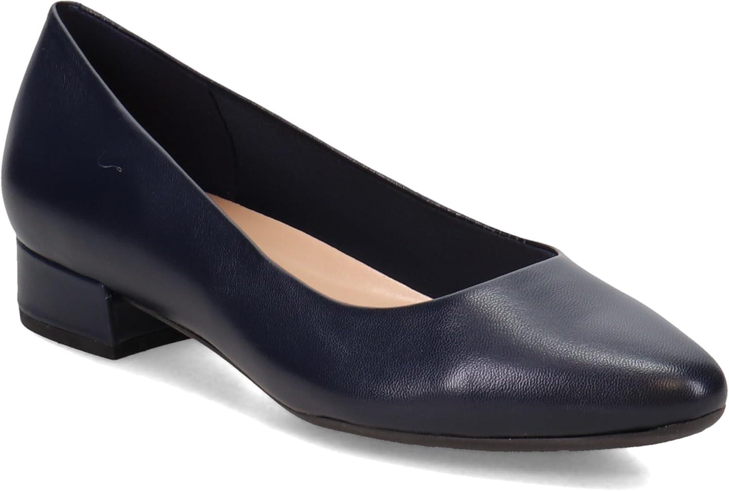 imageEasy Spirit Womens Caldise PumpNavy Leather