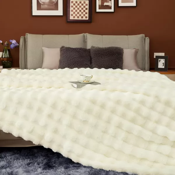 Touchat Luxury 1000GSM Faux Rabbit Fur Throw Blanket Super Heavy Warm Cozy Beige Cream Blankets for Couch Bed Sofa Bubble Plush Fuzzy Elegant Soft Reversible Mink Blanket for Living Room BedroomWhite