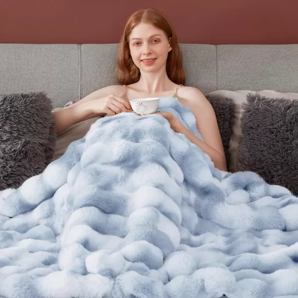 Touchat Luxury 1000GSM Faux Rabbit Fur Throw Blanket Super Heavy Warm Cozy Beige Cream Blankets for Couch Bed Sofa Bubble Plush Fuzzy Elegant Soft Reversible Mink Blanket for Living Room BedroomTdblue