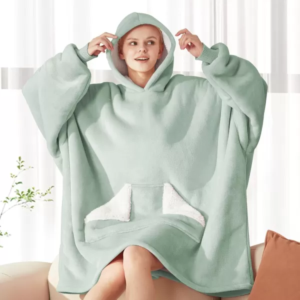 Touchat Wearable Blanket Hoodie Oversized Sherpa Blanket Sweatshirt with Hood Pocket and Sleeves Gifts Hooded Blanket for Adult Women Men BlackGreen