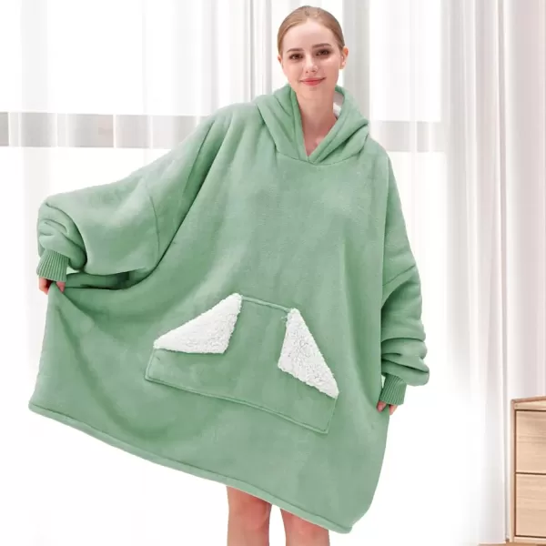 Touchat Wearable Blanket Hoodie Oversized Sherpa Blanket Sweatshirt with Hood Pocket and Sleeves Gifts Hooded Blanket for Adult Women Men BlackLight Green
