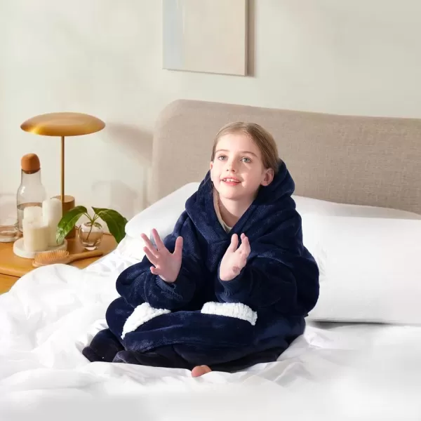 Touchat Wearable Blanket Hoodie Oversized Sherpa Blanket Sweatshirt with Hood Pocket and Sleeves Super Soft Warm Plush Hooded Blanket for Kids One Size Fits All Light GreenNavyblue02
