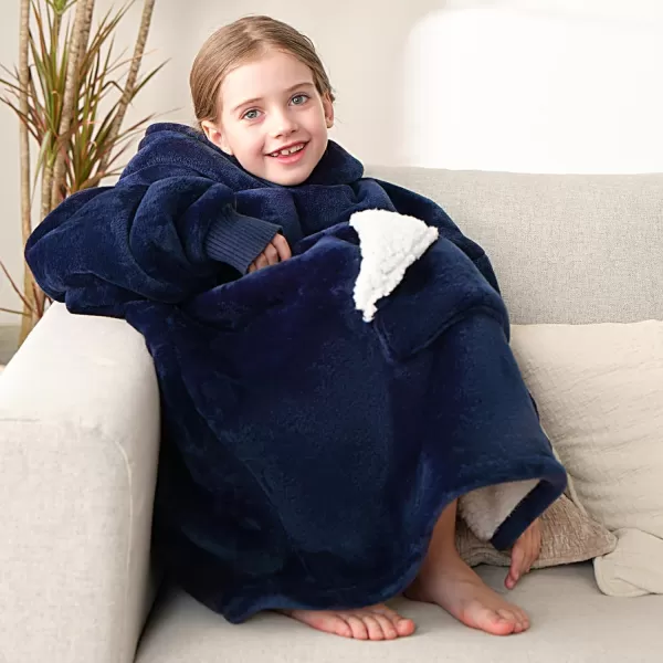 Touchat Wearable Blanket Hoodie Oversized Sherpa Blanket Sweatshirt with Hood Pocket and Sleeves Super Soft Warm Plush Hooded Blanket for Kids One Size Fits All Light GreenNavyblue02