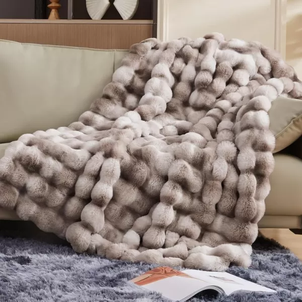 Touchat Luxury 1000GSM Faux Rabbit Fur Throw Blanket Super Heavy Warm Cozy Beige Cream Blankets for Couch Bed Sofa Bubble Plush Fuzzy Elegant Soft Reversible Mink Blanket for Living Room BedroomTiedye Coffee