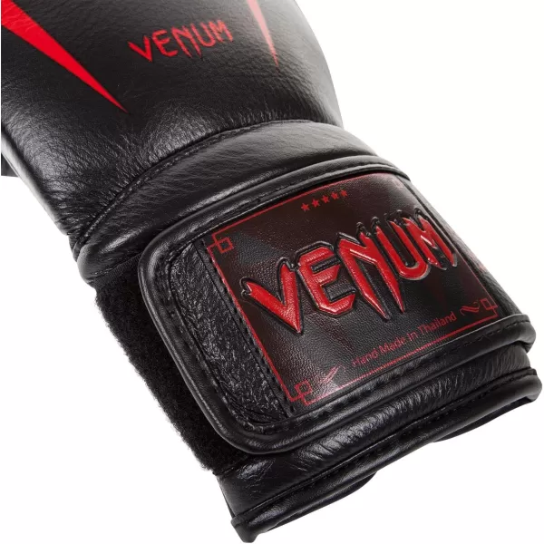 imageVenum Giant 30 Boxing Gloves  Nappa LeatherBlackRed