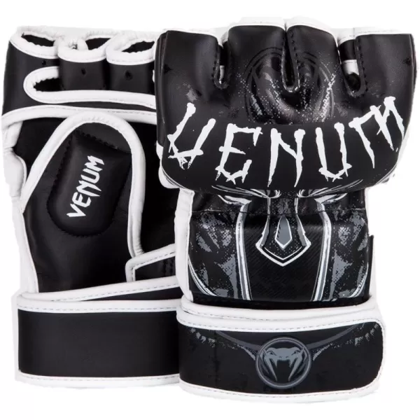 imageVenum Giant 30 Boxing Gloves  Nappa LeatherBlackWhite