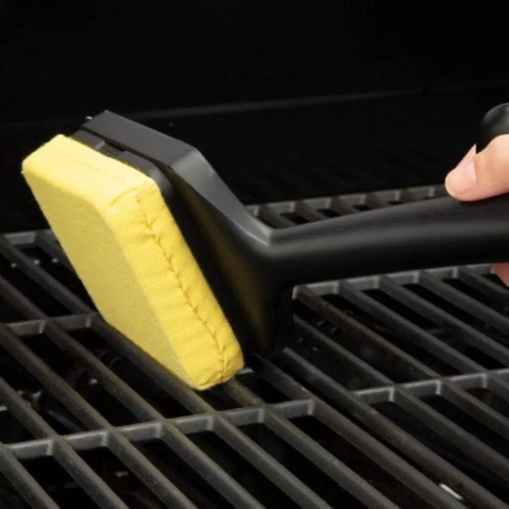 imageCuisinart CCB1000 Grill Renew Steam Cleaner Brush Safe and Effective Barbecue Cleaning Brush Replaceable Head Aramid Fiber FabricRenew Steam Cleaner Grill Cleaning Brush