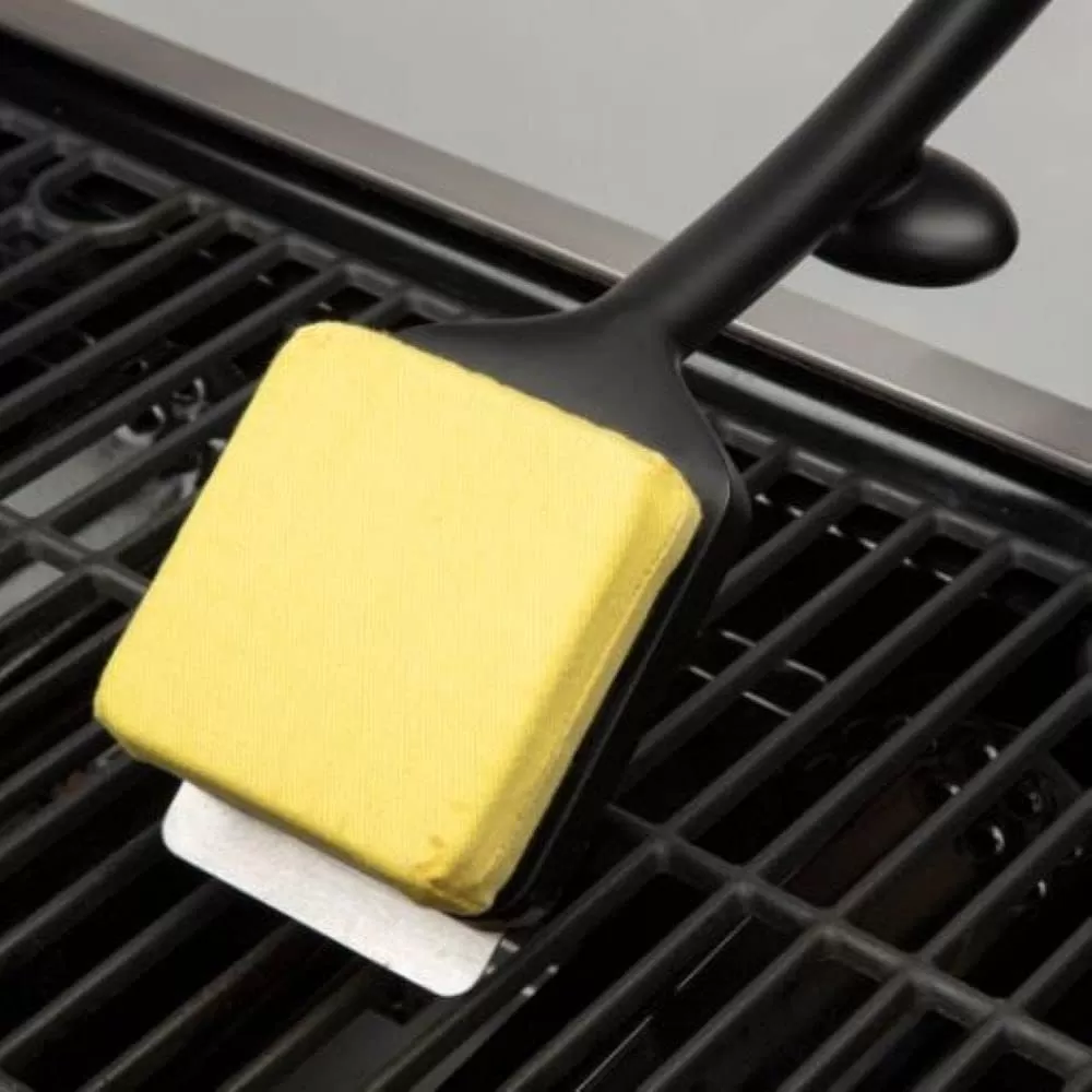 imageCuisinart CCB1000 Grill Renew Steam Cleaner Brush Safe and Effective Barbecue Cleaning Brush Replaceable Head Aramid Fiber FabricRenew Steam Cleaner Grill Cleaning Brush