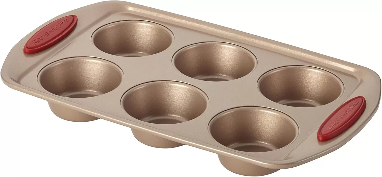 imageRachael Ray Cucina Bakeware Set Includes Nonstick Bread Baking Cookie Sheet and Cake Pans 5 Piece Latte Brown with Agave Blue GripsLatte Brown with Cranberry Red Grips