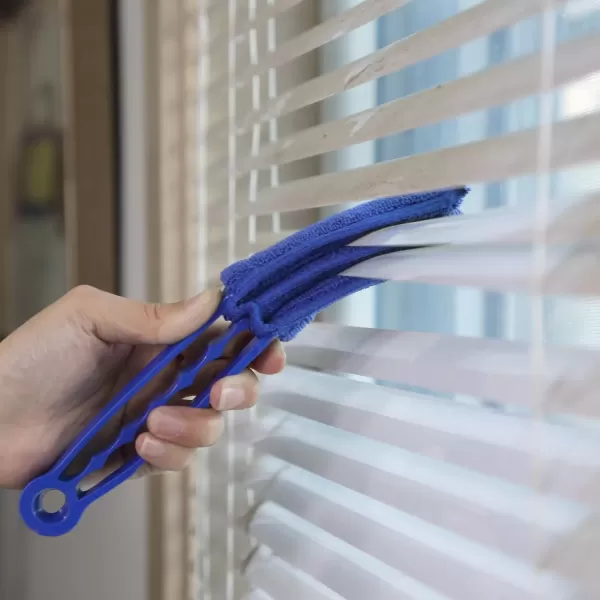 imageHiware Window Blind Cleaner Duster Brush with 5 Microfiber Sleeves  Blind Cleaner Tools for Window Shutters Blind Air Conditioner Jalousie DustBlue