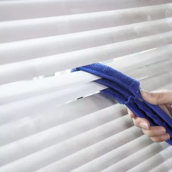 imageHiware Window Blind Cleaner Duster Brush with 5 Microfiber Sleeves  Blind Cleaner Tools for Window Shutters Blind Air Conditioner Jalousie DustBlue