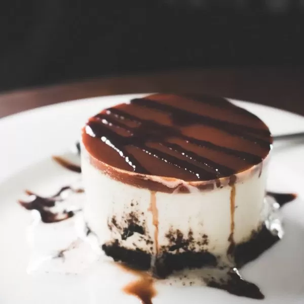 imageHIWARE 9 Inch Nonstick Cheesecake Pan Springform Pan with Removable BottomLeakproof Cake Pan  Black4Inch