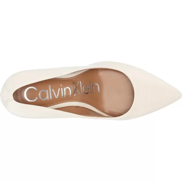 Calvin Klein Womens Gayle PumpChic Cream 152