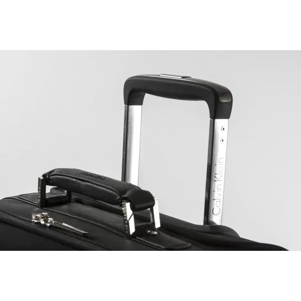 Calvin Klein Cortlandt 20 21 Expandable Spinner Black One SizeCalvin Klein Cortlandt 20 21 Expandable Spinner Black One Size
