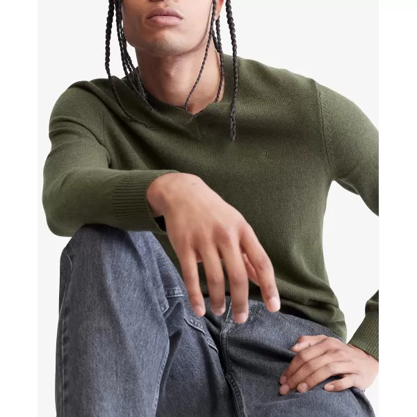 Calvin Klein Mens Merino Wool Blend VNeck SweaterJolly Green Bean