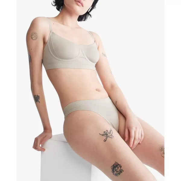 Calvin Klein Womens Bonded Flex ThongWinter Linen