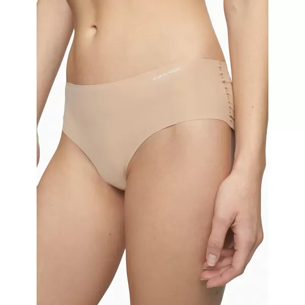 Calvin Klein Womens Invisibles Seamless Hipster Panties Multipack3 Light CaramelLight CaramelLight Caramel