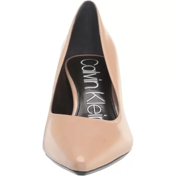 Calvin Klein Womens NitaDesert Sand Leather 251