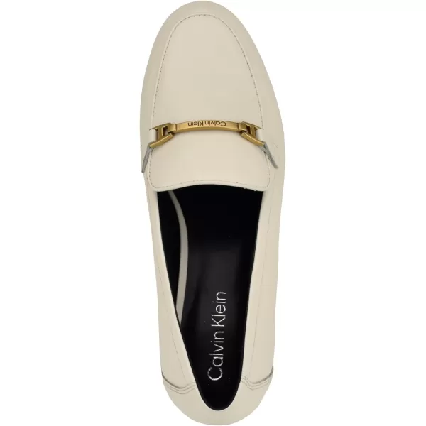 Calvin Klein Womens Sommiya LoaferChic Cream 150