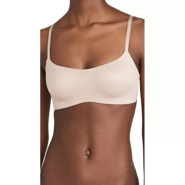 Calvin Klein Womens Liquid Touch Lightly Lined Scoop Neck BraHoney Almond