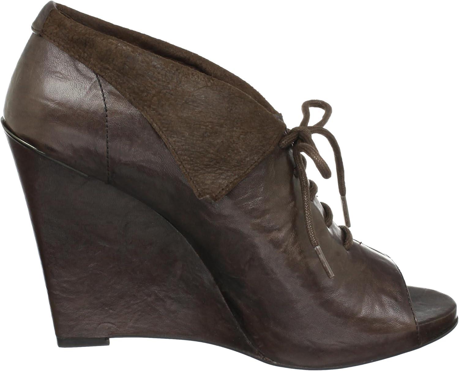 imageSam Edelman Womens Winnie BootieSundown Grey