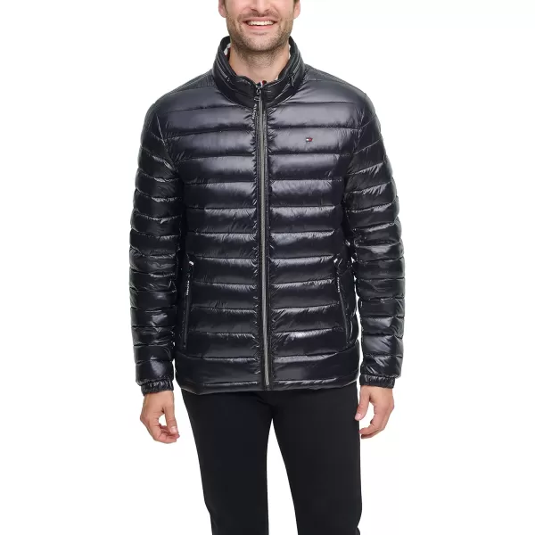 Tommy Hilfiger Mens Water Resistant Ultra Loft Down Alternative Puffer JacketBlack Wet Look