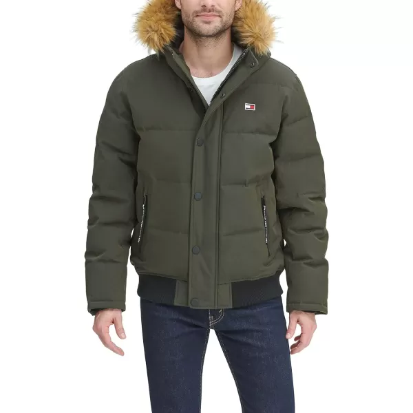 Tommy Hilfiger Mens Arctic Cloth Quilted Snorkel Bomber JacketDark Forest