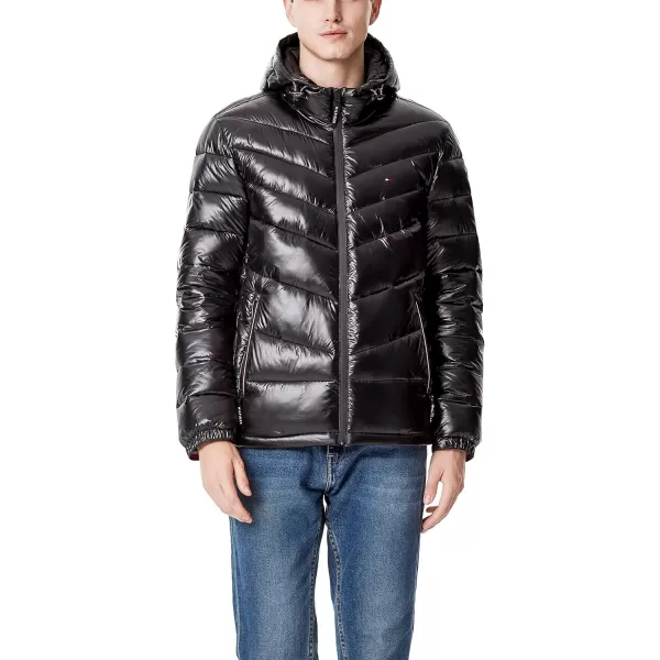 Tommy Hilfiger Mens Heavyweight Chevron Quilted Performance Hooded Puffer JacketBlack Shine