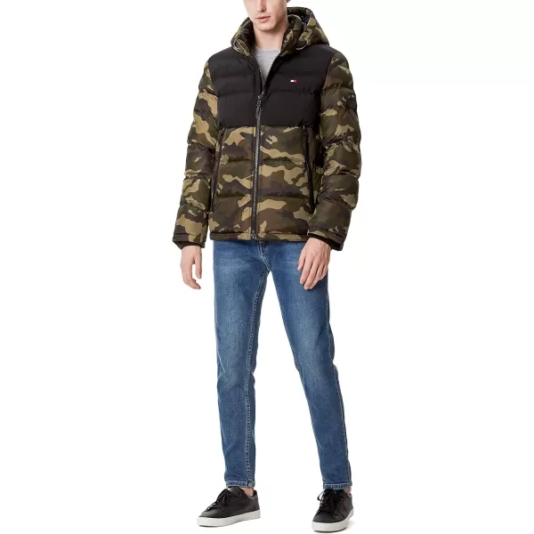 Tommy Hilfiger Mens Hooded Puffer JacketCamoBlack Two Tone