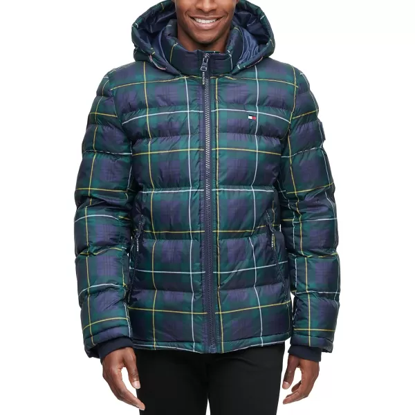 Tommy Hilfiger Mens Legacy Hooded Puffer JacketGreen Plaid