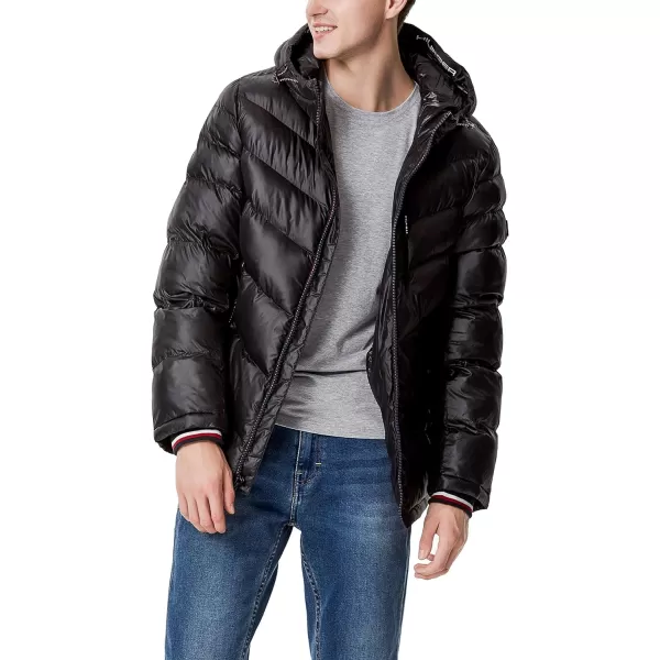 Tommy Hilfiger Mens Midweight Chevron Quilted Performance Hooded Puffer JacketBlack