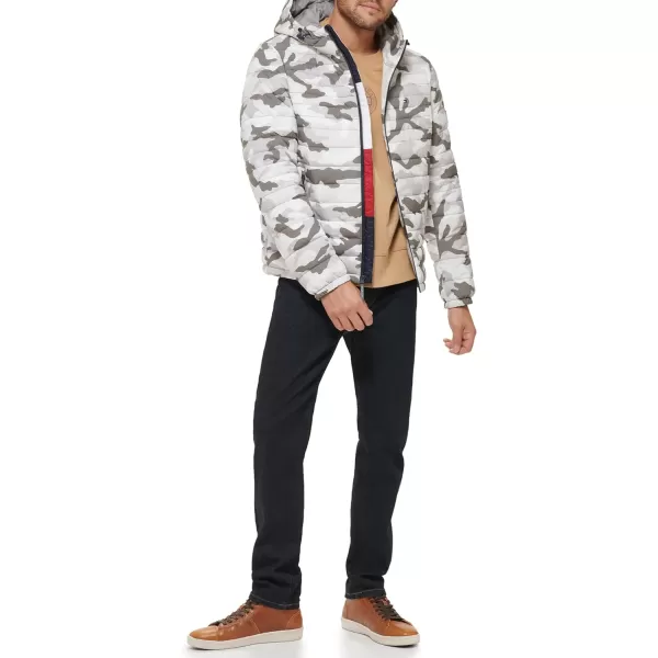 Tommy Hilfiger Mens Stretch Poly Hooded Packable JacketWhite Camo