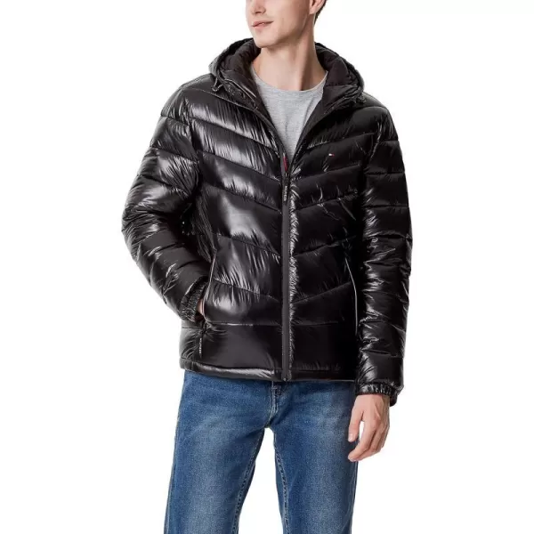 Tommy Hilfiger Mens Heavyweight Chevron Quilted Performance Hooded Puffer JacketBlack Shine