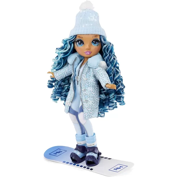 Rainbow High Winter Break Skyler Bradshaw – Blue Fashion Doll and Playset with 2 Designer Outfits, Snowboard Accessories