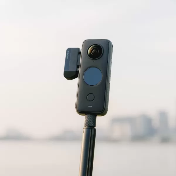 Insta360 Quick Reader, Vertical Version, Compatible with ONE X2, ONE RS 1-Inch 360 Edition