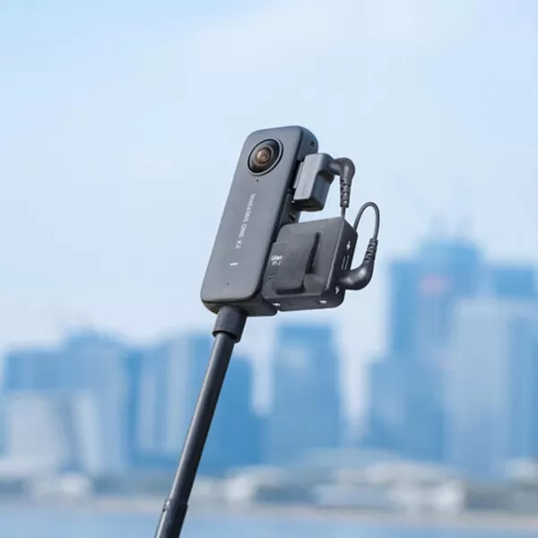 insta360 Mic Adapter One X2  Input for External Microphones Type-C and 3.5mm Audio Ports Input for External Microphones Type-C and 3.5mm Audio Ports)