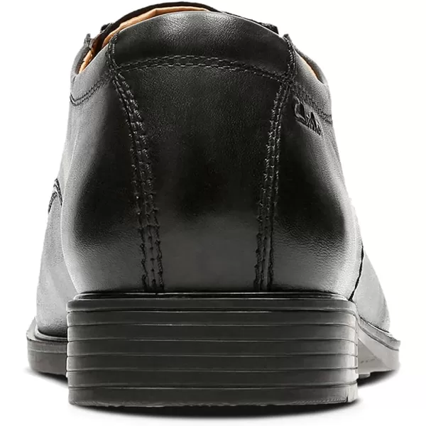 Clarks Men's Tilden Cap Oxford