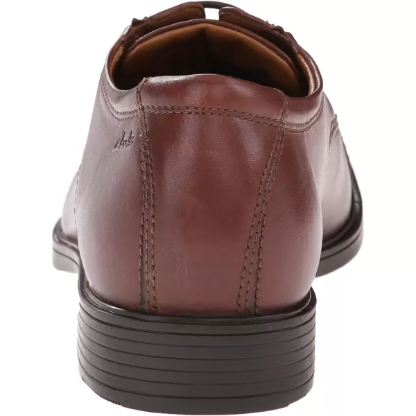 Clarks Men's Tilden Cap Oxford