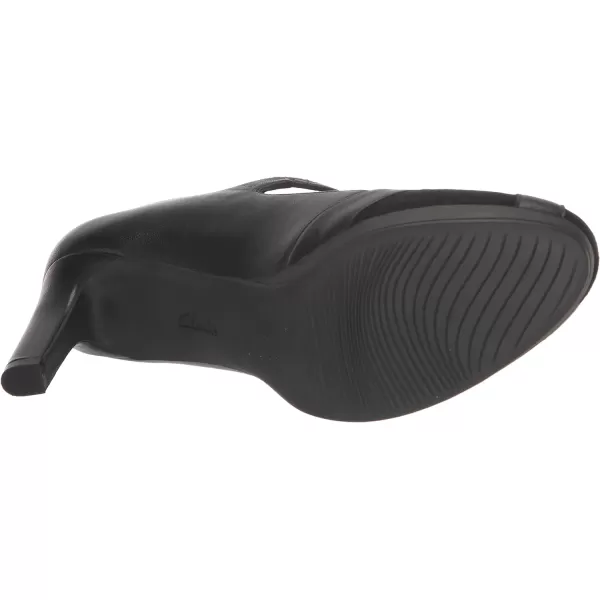 Clarks Women's Ambyr Light Pump