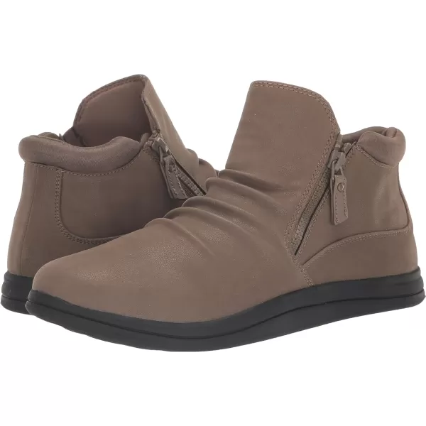 Clarks Women's Breeze Range Ankle Boot