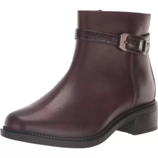 Clarks Women's Maye Grace Fashion Boot