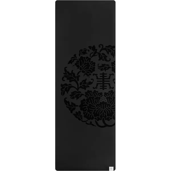 Gaiam Dry-Grip Yoga Mat - 5mm Thick Non-Slip Exercise &amp; Fitness Mat for Standard or Hot Yoga, Pilates and Floor Workouts - Cushioned Support, Non-Slip Coat - 68 x 24 Inches