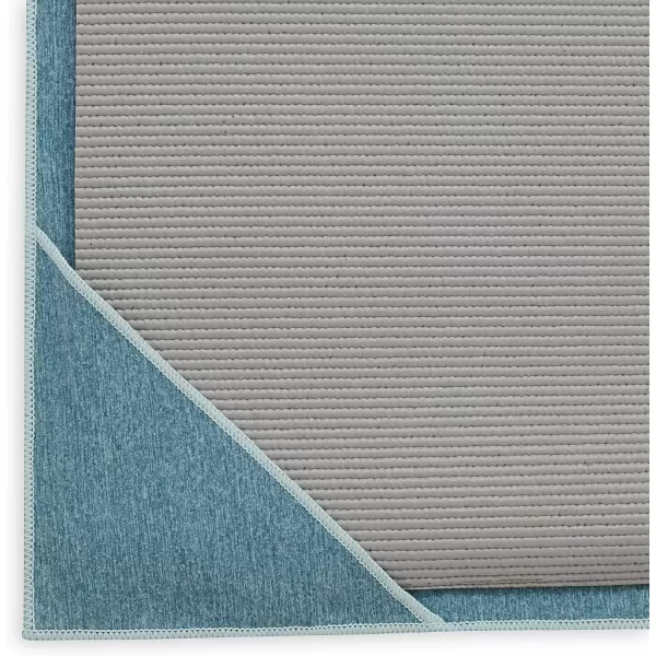 Gaiam Yoga Towel - Mat Sized Active Dry Non Slip Moisture Wicking Sweat Absorbent Microfiber Hot Yoga Towel for Women &amp; Men | Stay-Put Corner Pockets 