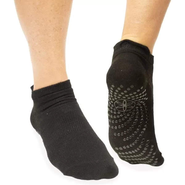 Gaiam Yoga Socks -Non Slip Fitness Sock Grips for Women &amp; Men Ideal for Home Use &amp; All Types of Yoga, Barre, Dance,Black)